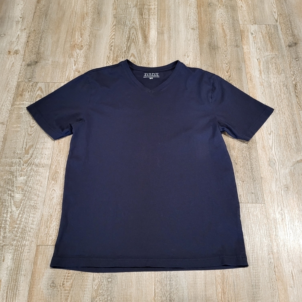 Simply Styled V Neck Solid Basic Tee Shirt Mens Size Small